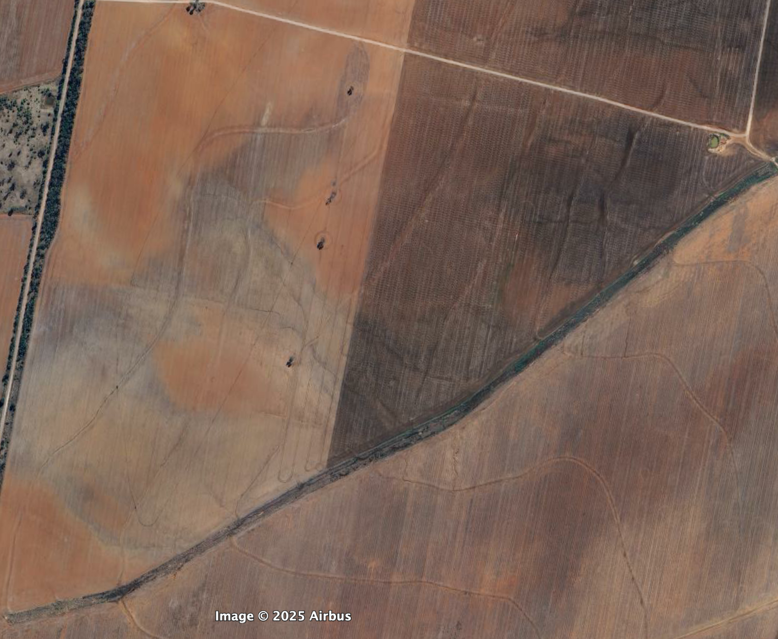 Google earth imagery showing paddock soil variability.